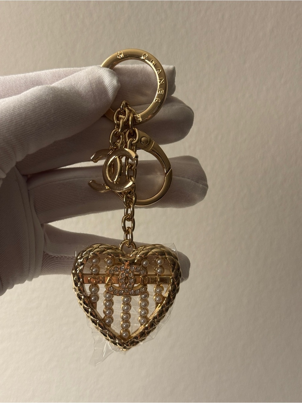 Gold  Heart Key & Card Holder with Pearl Detailing